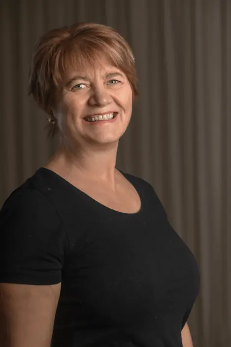 Anna Hassenrik — Yogatrainerin